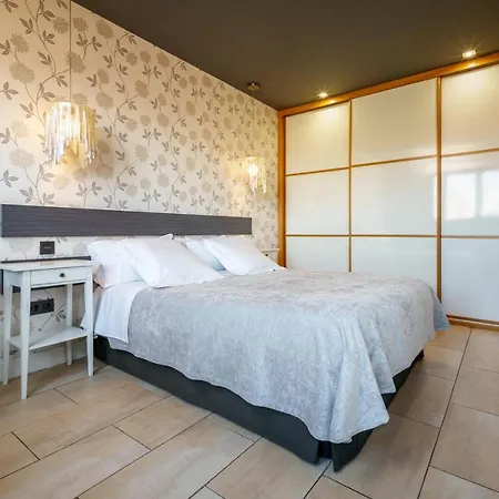 Apartahotel Comforsuite Boecillo Exterior photo