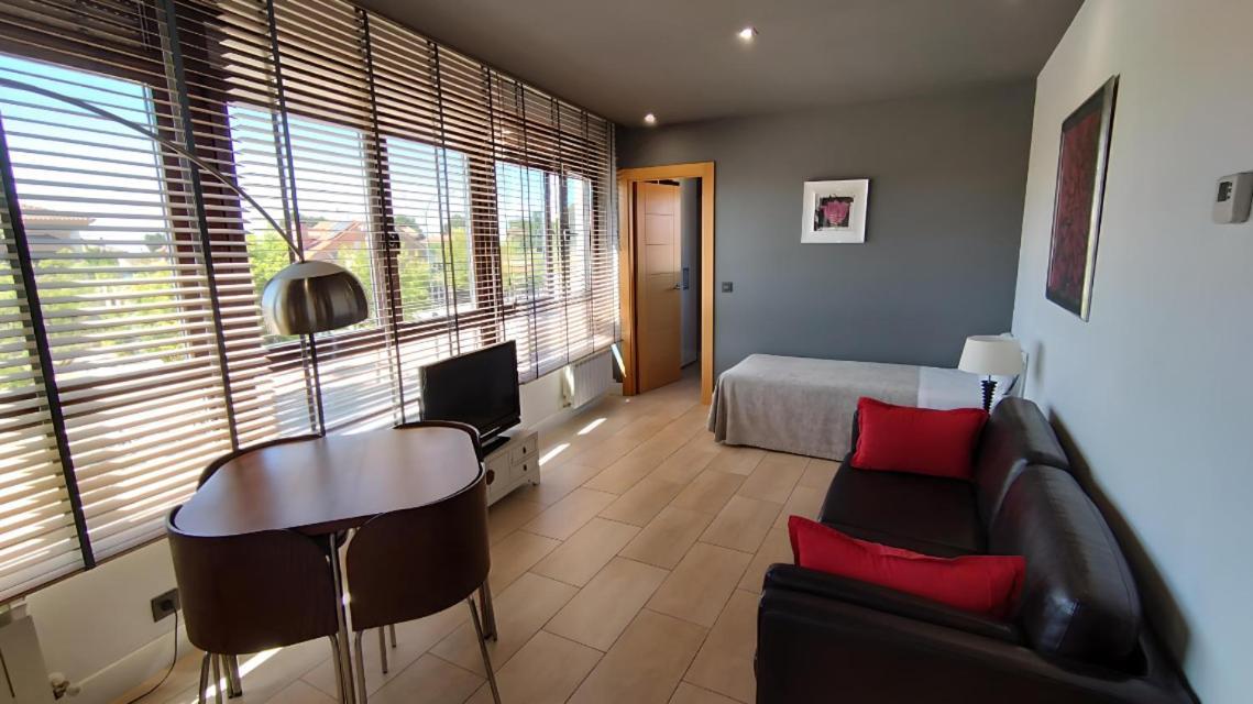Comforsuite Apartment 2*